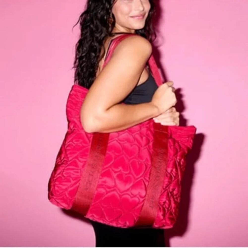VS Quilted Puffer Tote